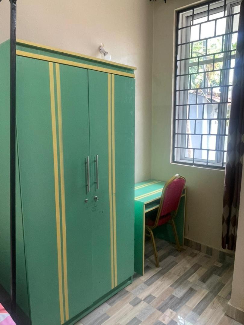 L&J Modern Backpackers Kinondoni Dar es Salaam Quarto foto